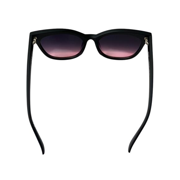 Quay Australia It\'s My Way Sunglasses Matte Black Pink Fade